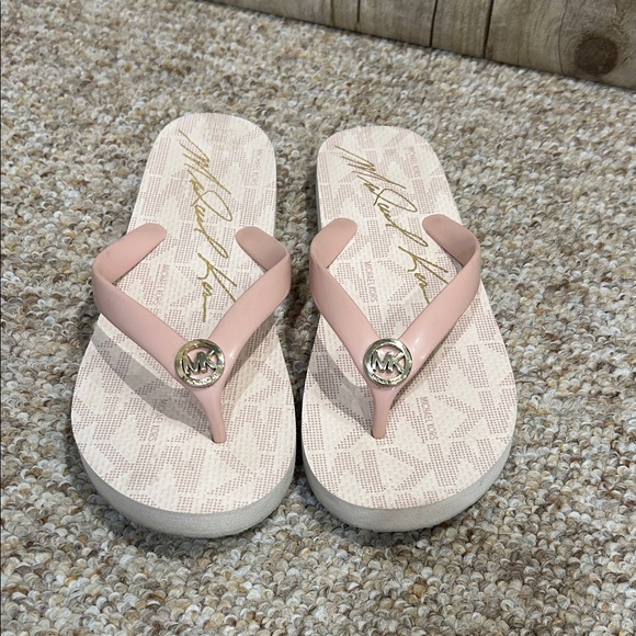 Michael Kors Shoes - Michael Kors Blush Pink Signature Logo Flip Flop Sandals Size 8